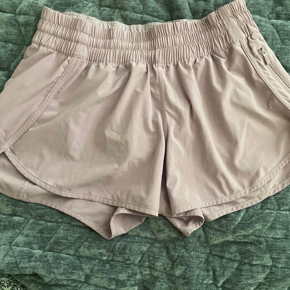Lululemon tracker shorts